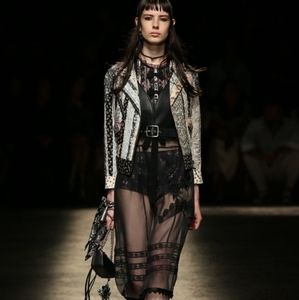 😲 COACH Runway Spring '17 Lacy Bow Bib Dress